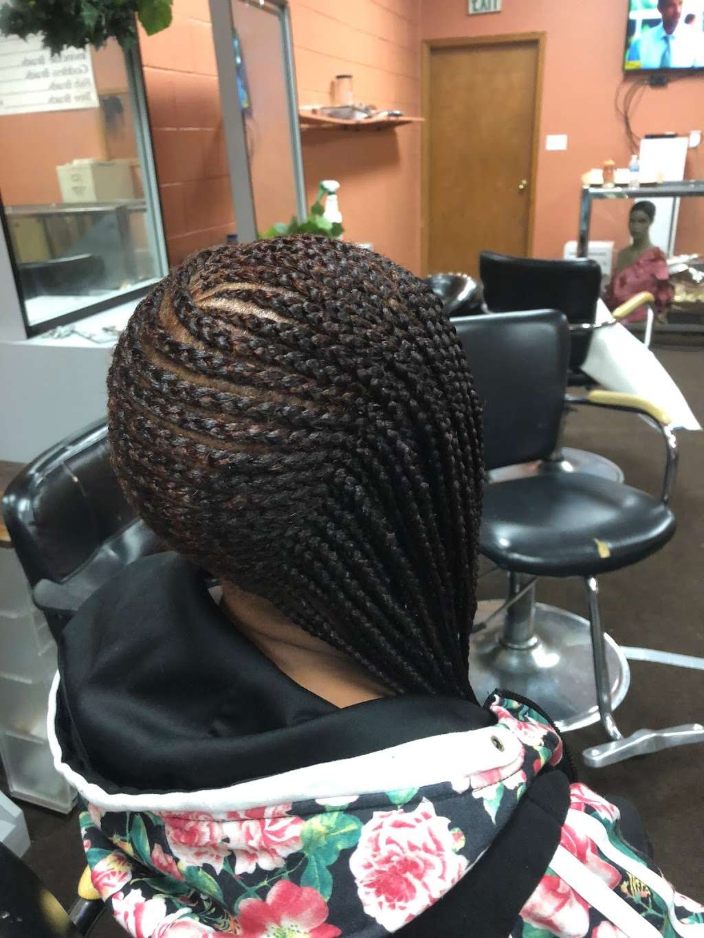 Yakha Express Braids | 2802 Lafayette Rd #22, Indianapolis, IN 46222 | Phone: (317) 925-2130