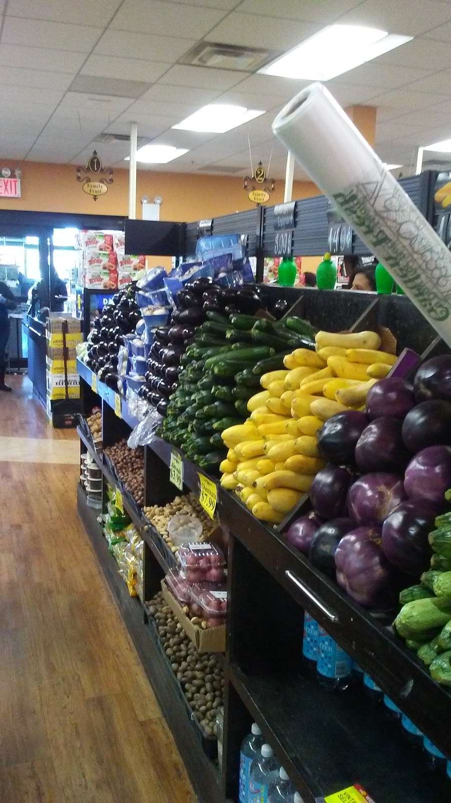 Family Fruit – Staten Island Catering and Super Market | 2200 Arthur Kill Rd, Staten Island, NY 10309, USA | Phone: (718) 317-4949