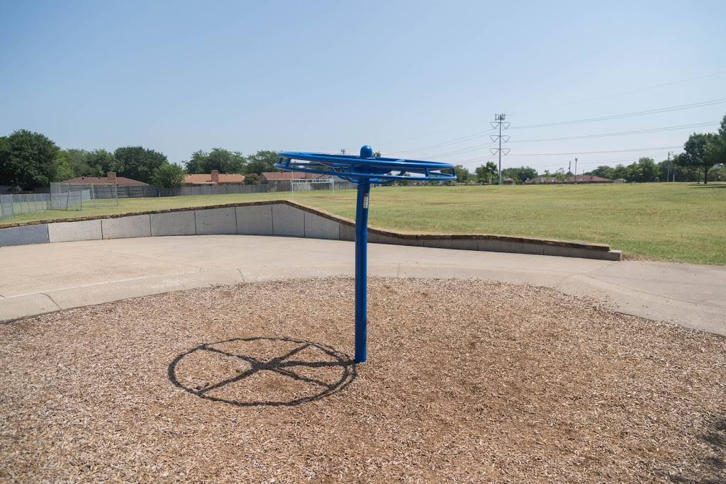 Brantley Hinshaw Park | 2121 Overbrook Dr, Arlington, TX 76014, USA | Phone: (817) 459-5474