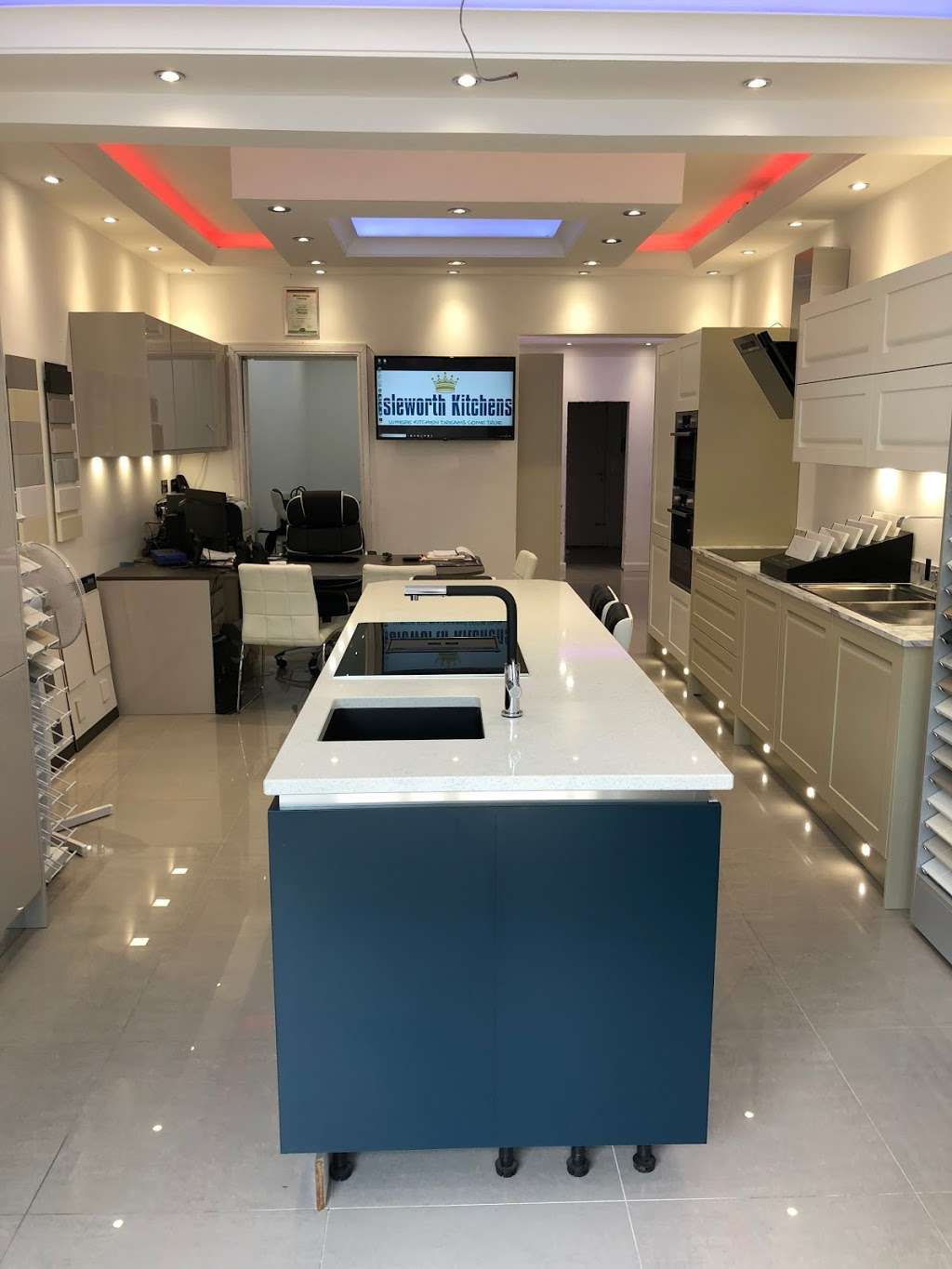 Isleworth Kitchens | 195 Twickenham Rd, Isleworth TW7 6AA, UK | Phone: 020 8061 0432