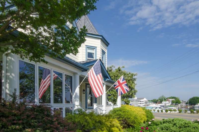 Solomons Victorian Inn | 125 Charles St, Solomons, MD 20688, USA | Phone: (410) 326-4811