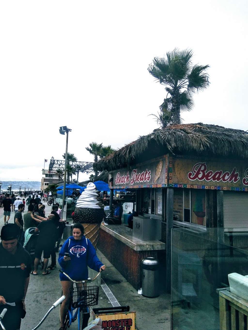 Beach Treats | 3125 Ocean Front Walk, San Diego, CA 92109, USA | Phone: (858) 488-1549