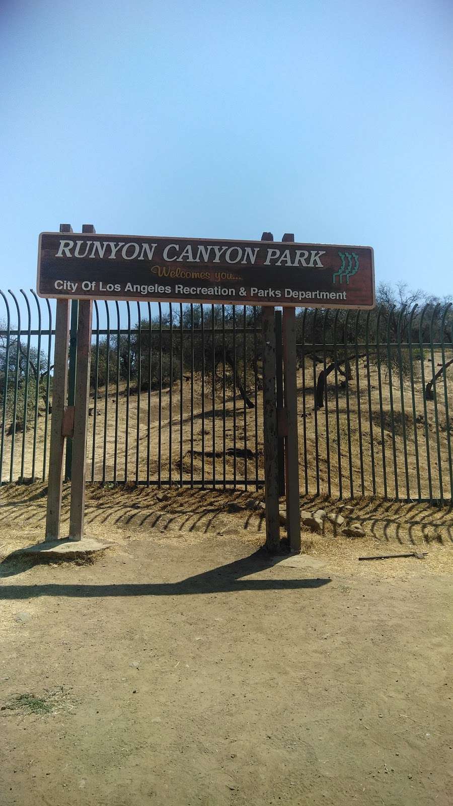 Runyon Canyon North Entrance | 7317 Mulholland Dr, Los Angeles, CA 90046, USA