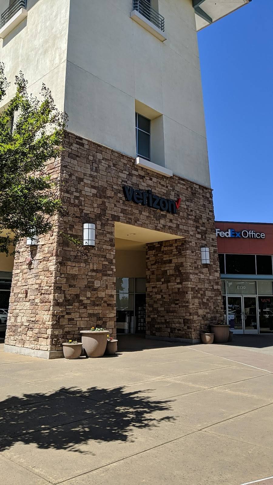 Verizon Authorized Retailer Mobvitel | 2155 Town Center Plaza unit e 120, West Sacramento, CA 95691, USA | Phone: (916) 620-7101