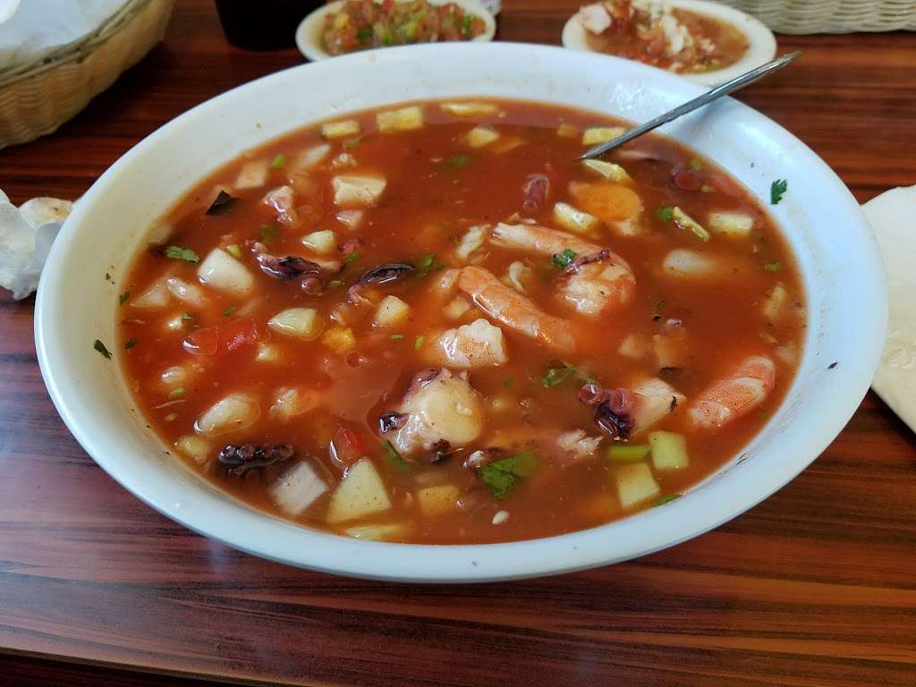 Mariscos Espinoza | 101, 2620, 1338 W 5th St, San Bernardino, CA 92411, USA | Phone: (909) 884-9086