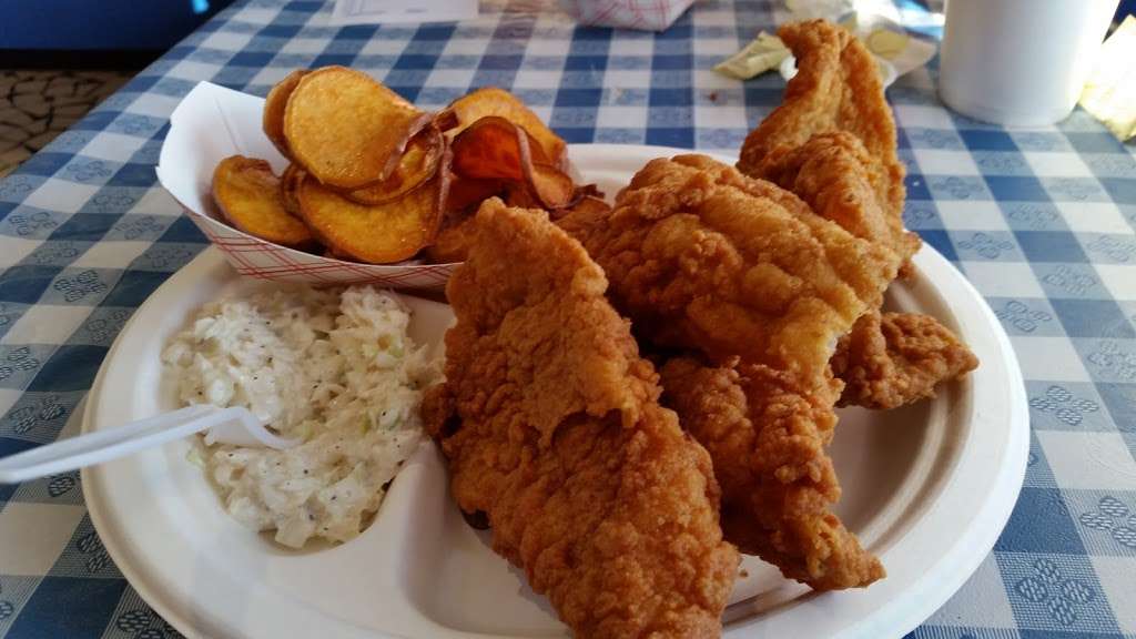 The Fish Hook | 4471 Pageland Hwy, Lancaster, SC 29720, USA | Phone: (803) 286-4665