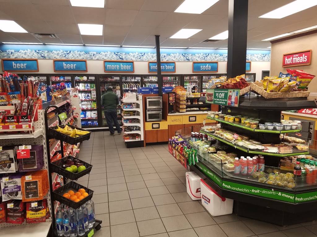 RaceTrac | 3900 S Collins St, Arlington, TX 76014, USA | Phone: (817) 784-1143