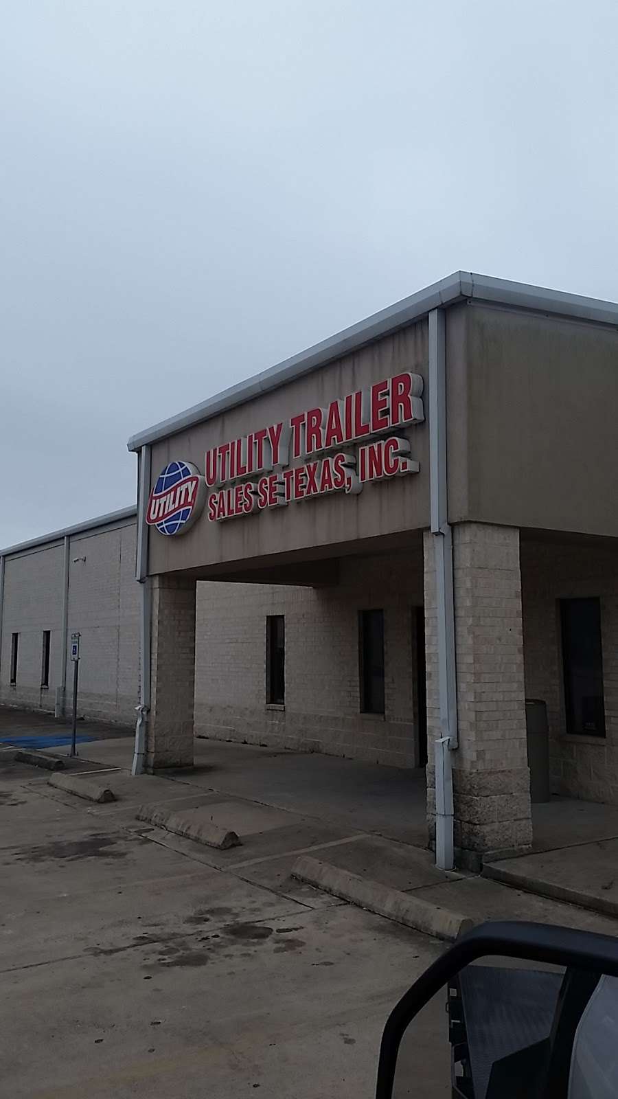 Utility Trailer Sales Southeast Texas, Inc. | 615 TX-146, La Porte, TX 77571, USA | Phone: (281) 471-5000