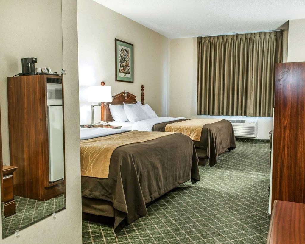 Comfort Inn | 36 W Rampart Rd, Shelbyville, IN 46176, USA | Phone: (317) 398-8044