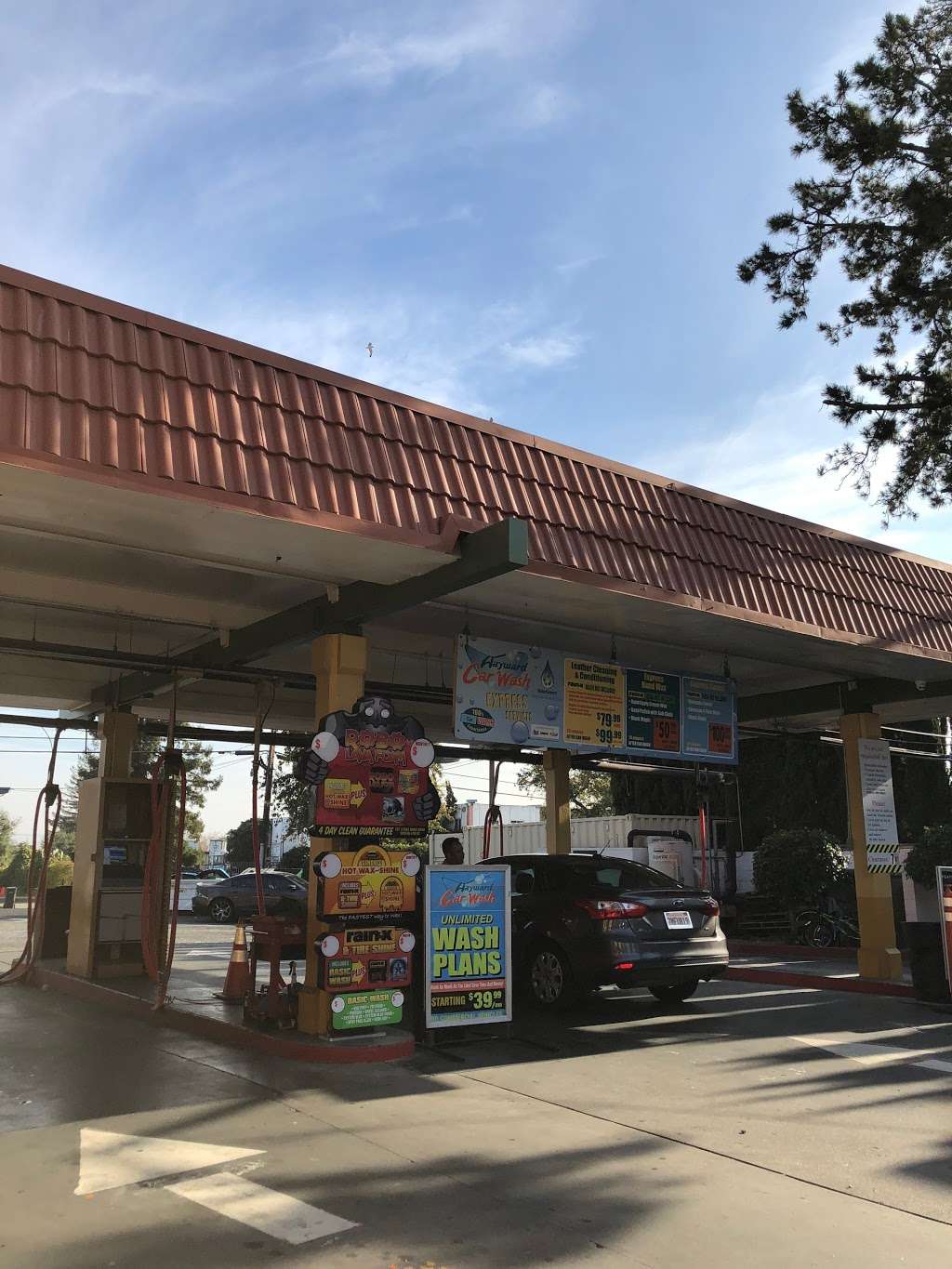 Hayward Car Wash | 133 W Jackson St, Hayward, CA 94544 | Phone: (510) 733-0588