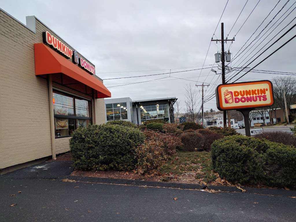 Dunkin Donuts | 271 West Putnam Avenue, Greenwich, CT 06830, USA | Phone: (203) 869-5791