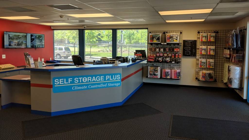 Self Storage Plus | 605 S Ball St, Arlington, VA 22202, USA | Phone: (703) 413-4833