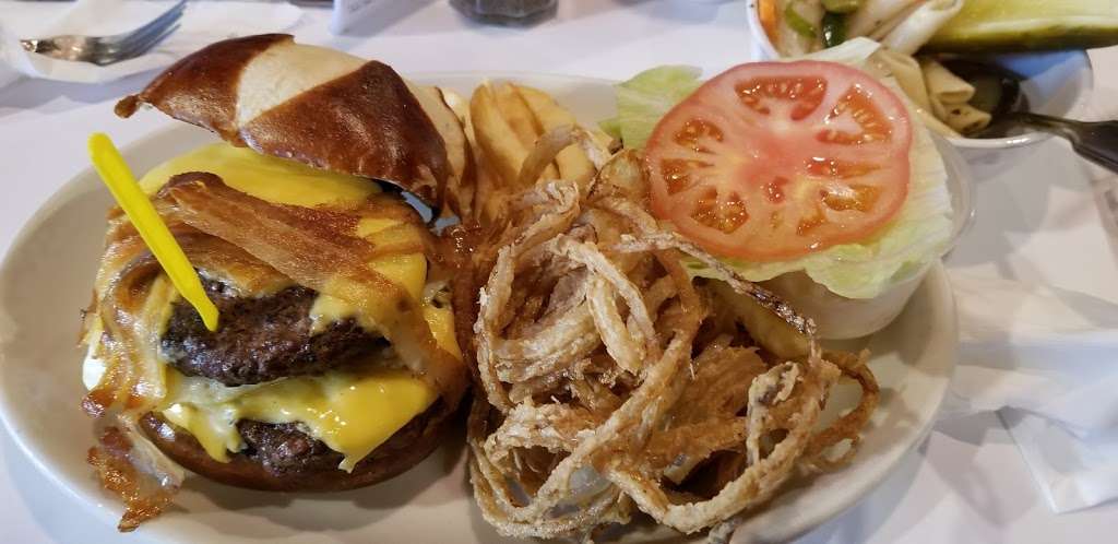 J&Rs Islip Steak House | 116 Main St, Islip, NY 11751, USA | Phone: (631) 277-5677