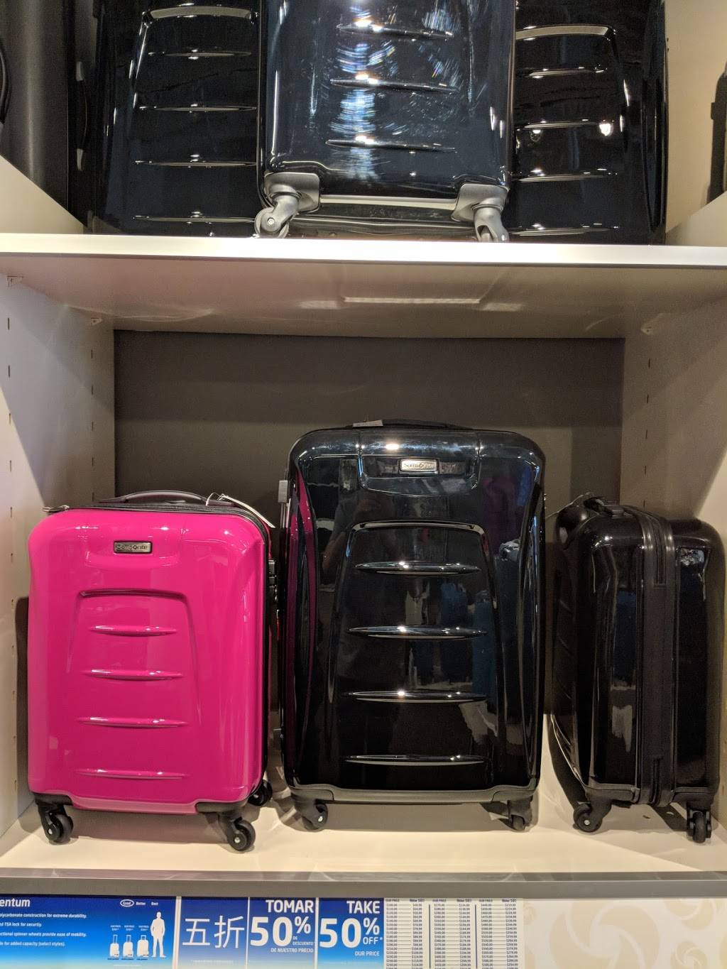 Samsonite | 1955 Fashion Outlets Blvd, Niagara Falls, NY 14304 | Phone: (716) 297-3835