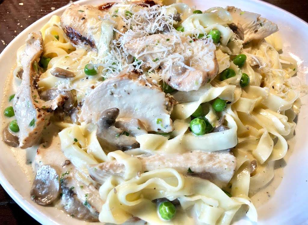 Carrabbas Italian Grill | 502 Bay Area Blvd, Webster, TX 77598 | Phone: (281) 338-0574