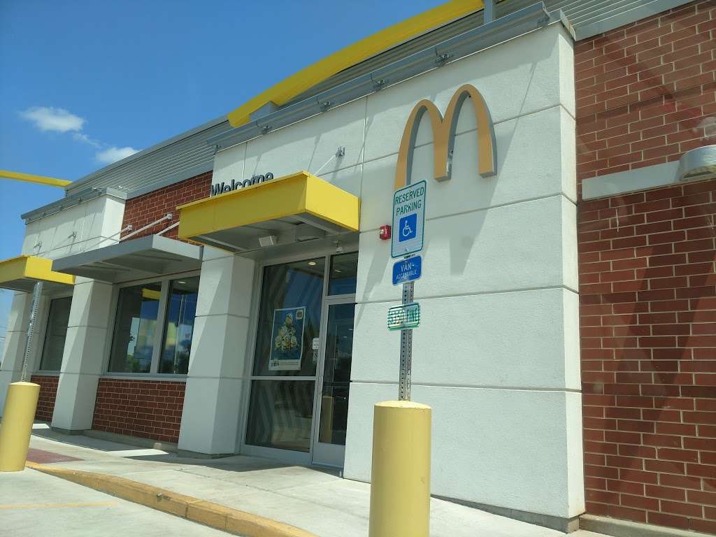 McDonalds | 12704 E Walter Payton Memorial Highway, Plano, IL 60545, USA | Phone: (630) 552-7084