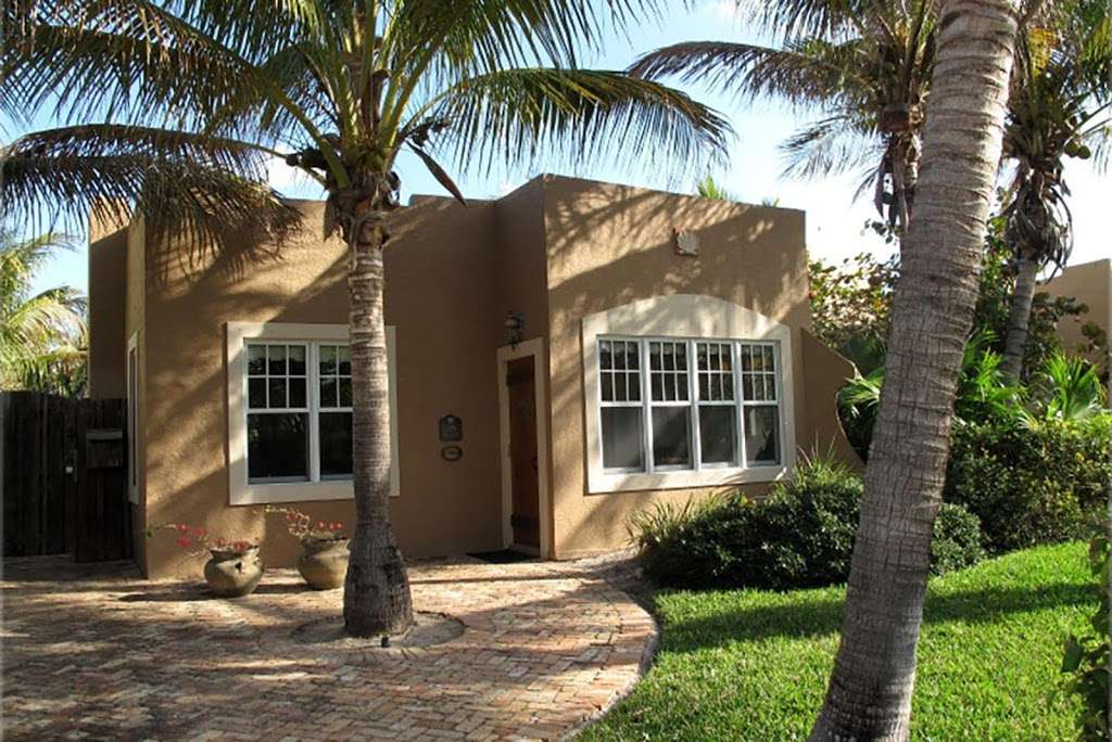 Casa Coco Garden Getaway Vacation Home | 339 Plymouth Rd, West Palm Beach, FL 33405, USA | Phone: (561) 832-0157