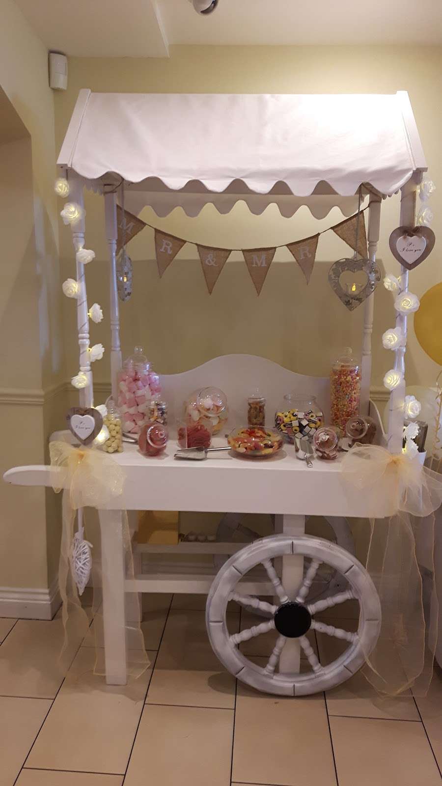 Lisa Louise - Special Occasion Decoration | 7 King Edward Terrace, High Rd, Basildon SS15 6DA, UK | Phone: 07930 433999