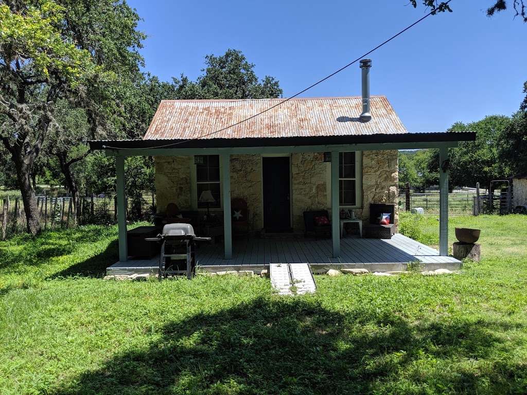 Menger Cottages | 18534 Bandera Rd, Helotes, TX 78023, USA | Phone: (512) 585-8307
