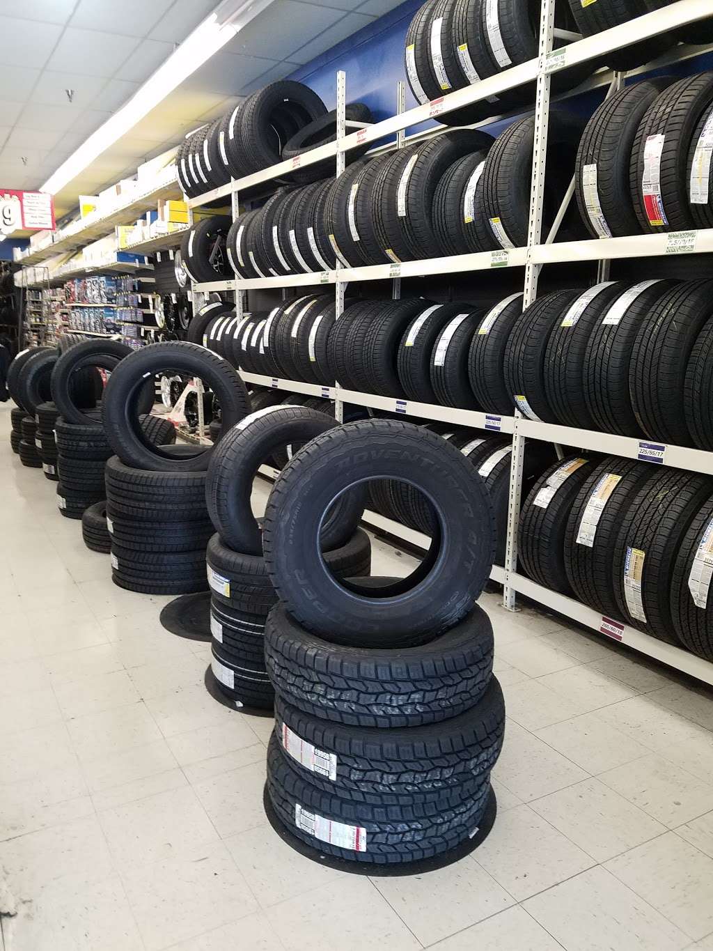 Pep Boys Auto Parts & Service | 1113 Scranton Carbondale Hwy, Scranton, PA 18508, USA | Phone: (570) 383-3600