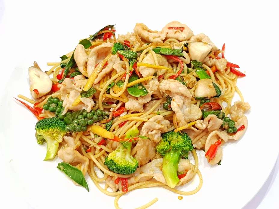 Nana Chinese & Thai Food | 2660 Kelly Blvd Ste 114, Carrollton, TX 75007, USA | Phone: (972) 695-6138