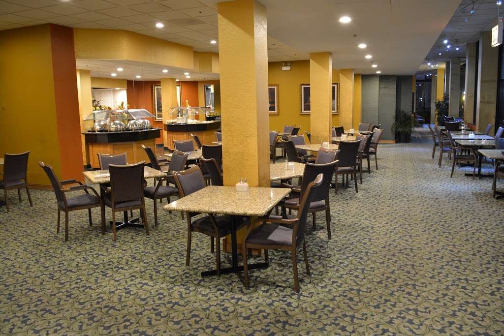 Lake Shore Cafe | 4900 S Lake Shore Dr, Chicago, IL 60615, USA | Phone: (773) 288-5815