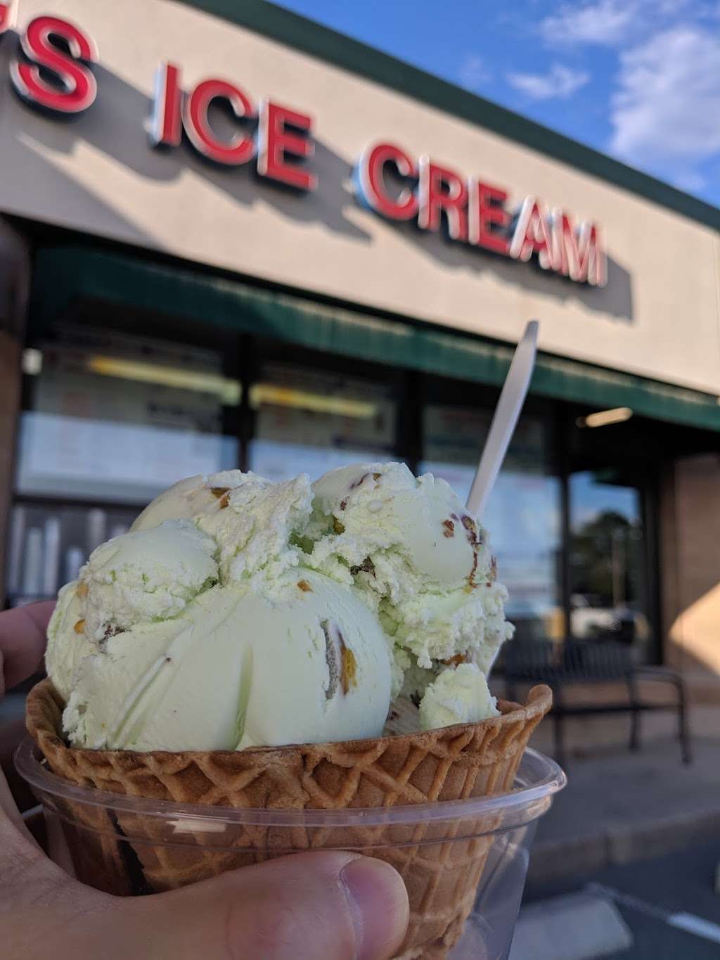 Findeisens Ice Cream | 125 S Broadway, Salem, NH 03079 | Phone: (603) 898-5411