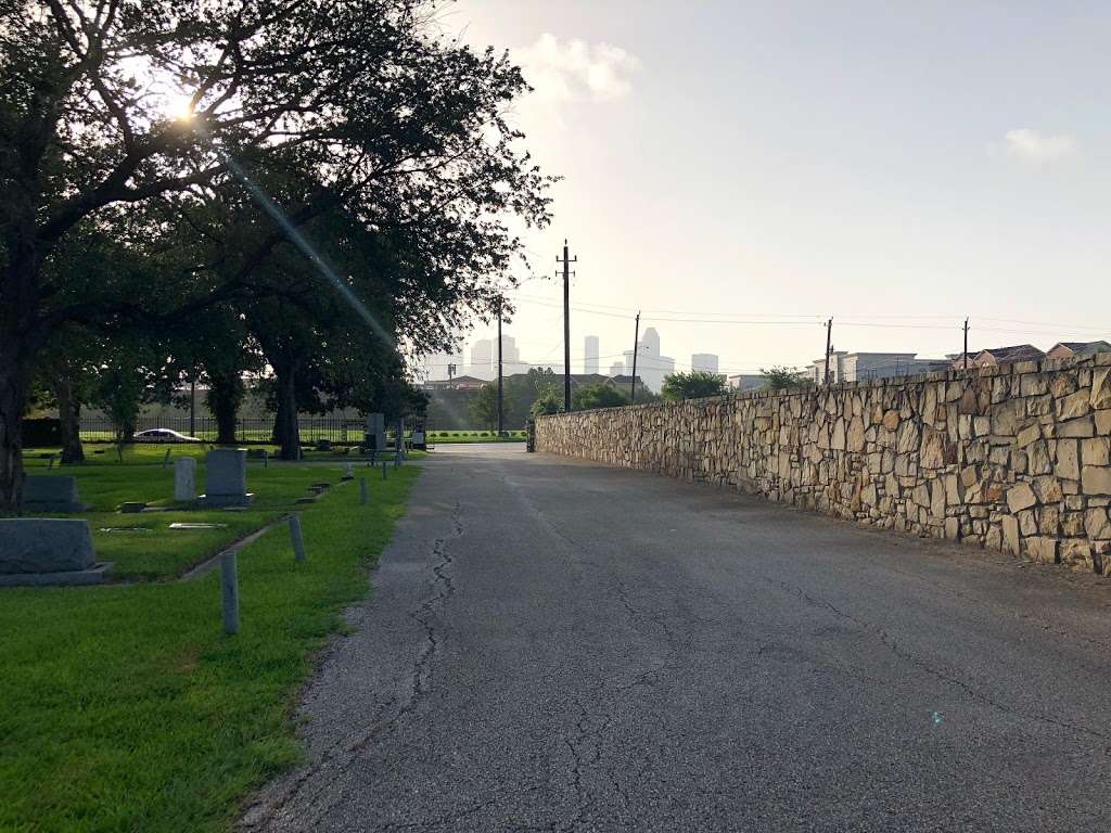 Magnolia Cemetery | 816 Montrose Blvd, Houston, TX 77019, USA | Phone: (469) 844-1433