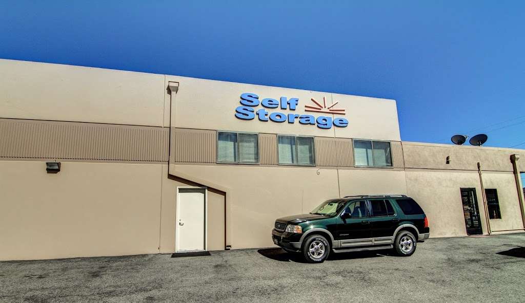 StaxUP Storage - Sun City | 27400 McCall Blvd, Sun City, CA 92586, USA | Phone: (951) 878-0554