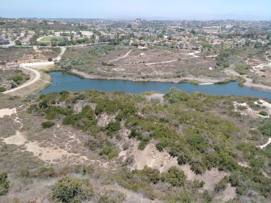 Lake Calavera Trail Head #2 | Tamarack Ave, Carlsbad, CA 92010, USA | Phone: (760) 936-3098