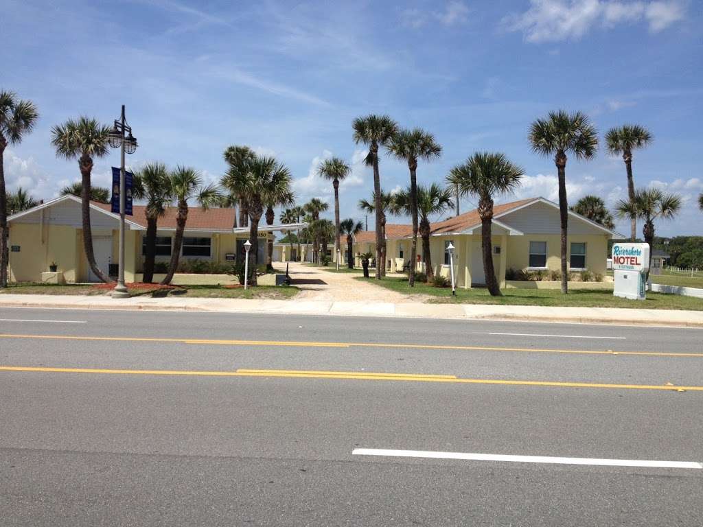 Rivershore Motel & Cottages | 3150 S Atlantic Ave #6282, Daytona Beach, FL 32118 | Phone: (386) 767-7171