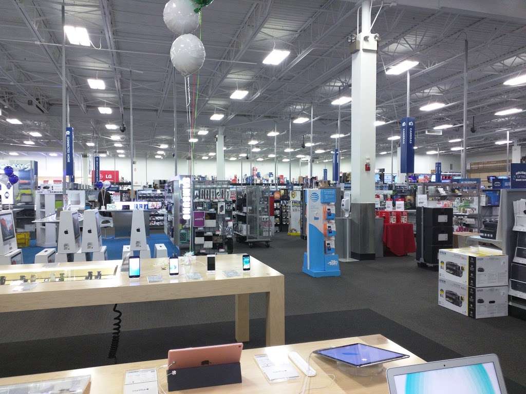 Best Buy | 5880 Northwest Hwy, Crystal Lake, IL 60014, USA | Phone: (815) 459-7874