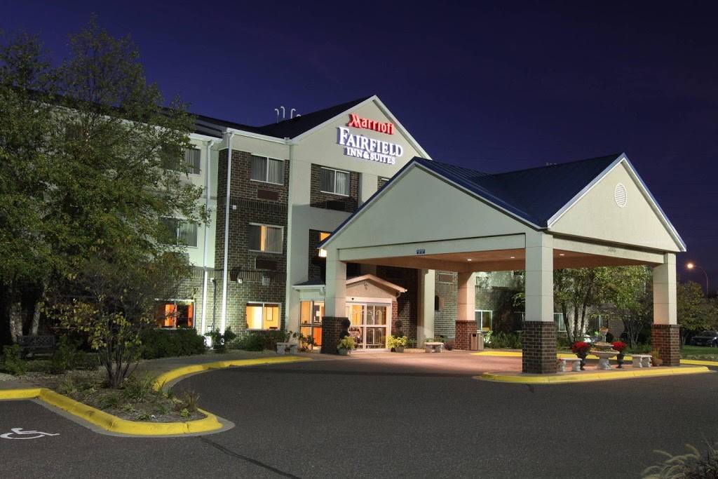 Fairfield Inn & Suites by Marriott Minneapolis St. Paul/Roseville | 3045 Centre Pointe Dr N, Roseville, MN 55113, USA | Phone: (651) 636-7869