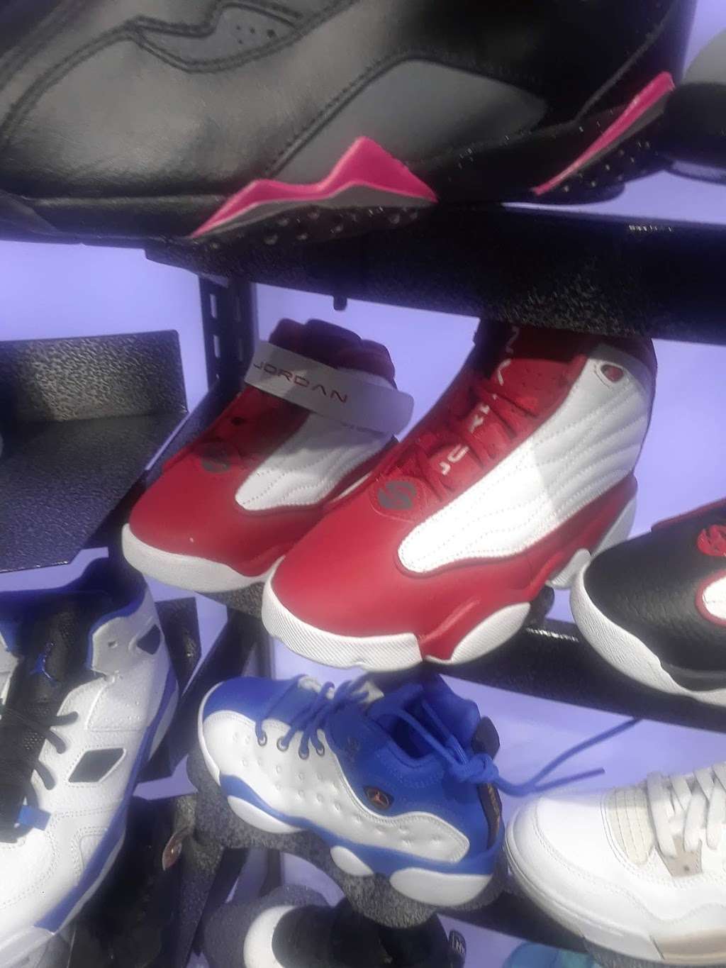 Magic Sneakers of Jersey City | 2831 John F. Kennedy Blvd, Jersey City, NJ 07306, USA | Phone: (201) 333-3326