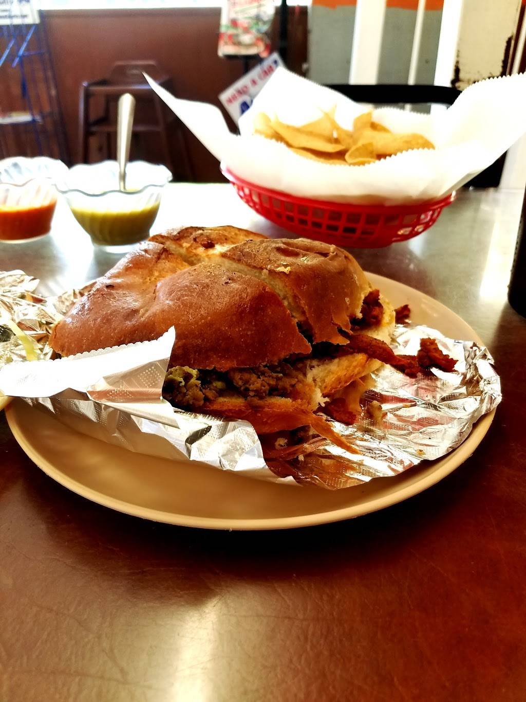 Taqueria San Luis | 1901 8th Ave, Fort Worth, TX 76110, USA | Phone: (817) 924-7261