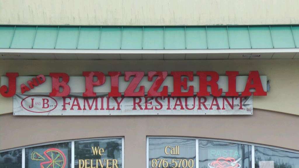 J & B Pizzeria Restaurant | 2220 Forest Ave #4, Staten Island, NY 10303, USA | Phone: (718) 876-5700