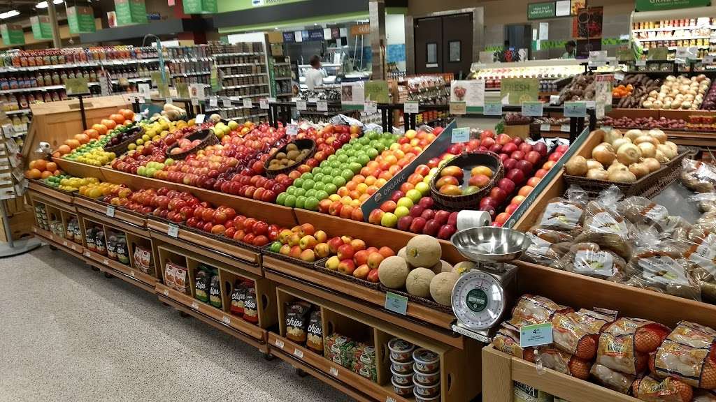 Publix Super Market at Lake Fredrica Shopping Center | 4042 S Semoran Blvd, Orlando, FL 32822 | Phone: (407) 277-3871