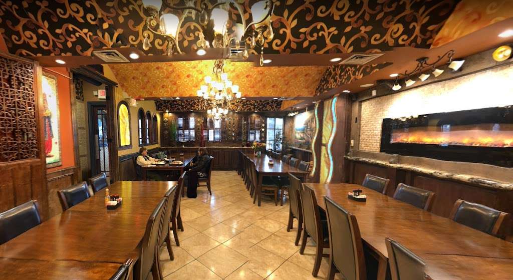 Fadis Meyerland Mediterranean Grill | 4738 Beechnut St, Houston, TX 77096, USA | Phone: (713) 666-4644