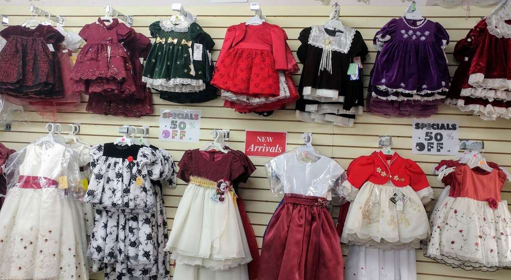 Rocios Childrens Wear | 7005 S Pulaski Rd, Chicago, IL 60629, USA | Phone: (773) 585-3787