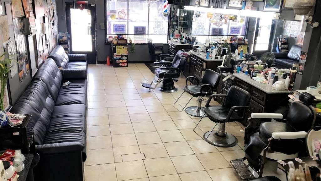 Trinys Barber And Beauty | 7819 S Central Ave, Los Angeles, CA 90001, USA | Phone: (323) 585-9589