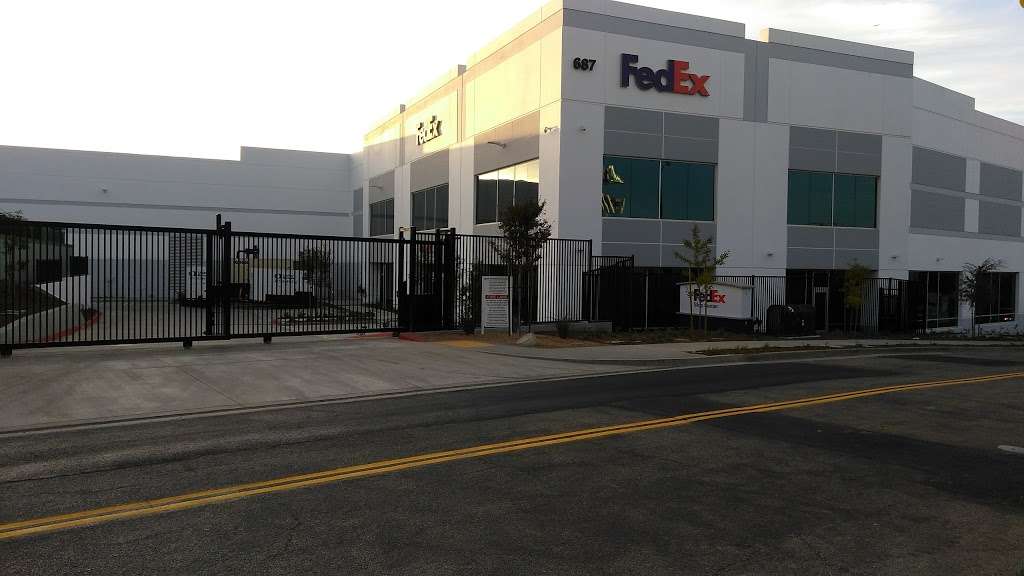 FedEx Ship Center | 687 N Eucalyptus Ave, Inglewood, CA 90302, USA | Phone: (800) 463-3339