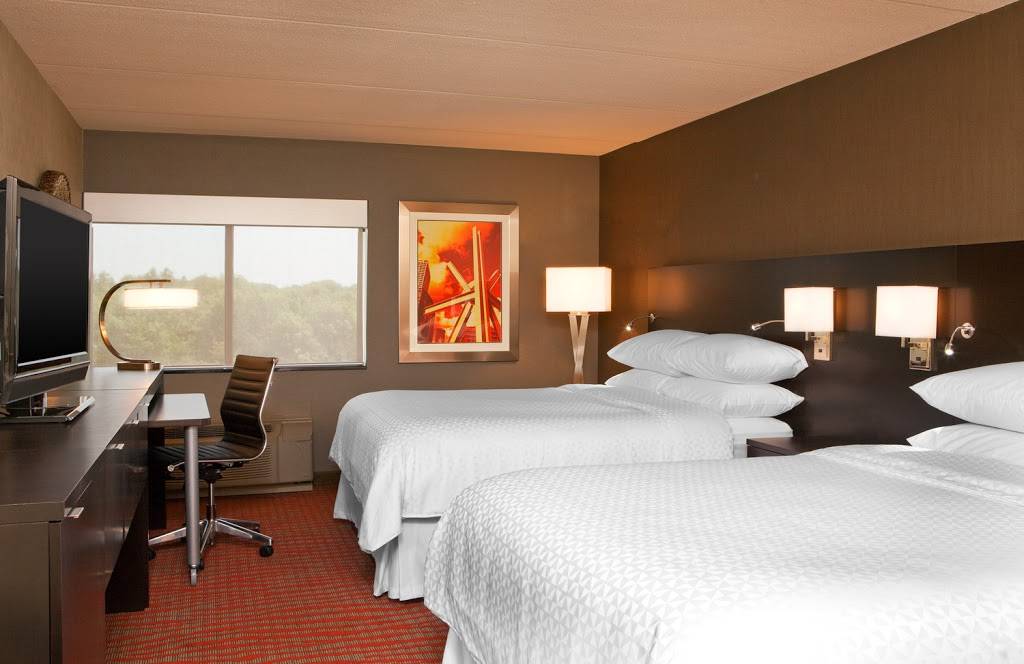 Four Points by Sheraton Milwaukee North Shore | 8900 N Kildeer Ct, Milwaukee, WI 53209, USA | Phone: (414) 355-8585