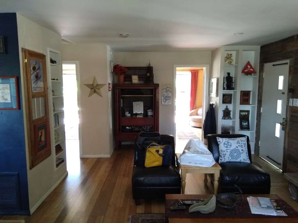 Little Pines Cabin & The Hideaway | 2383 E Canyon Dr, Wrightwood, CA 92397, USA | Phone: (626) 629-6032