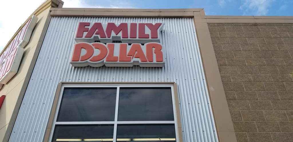 Family Dollar | 3106 S WW White Rd, San Antonio, TX 78222, USA | Phone: (210) 987-3858