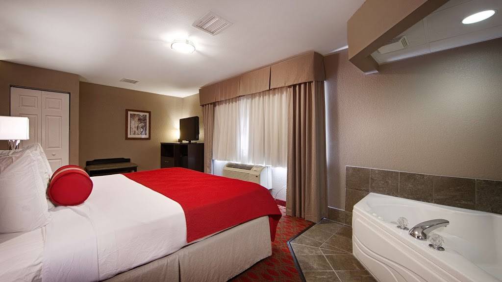 Best Western Plus Minneapolis-Northwest | 2050 Freeway Blvd, Brooklyn Center, MN 55430, USA | Phone: (763) 566-7500