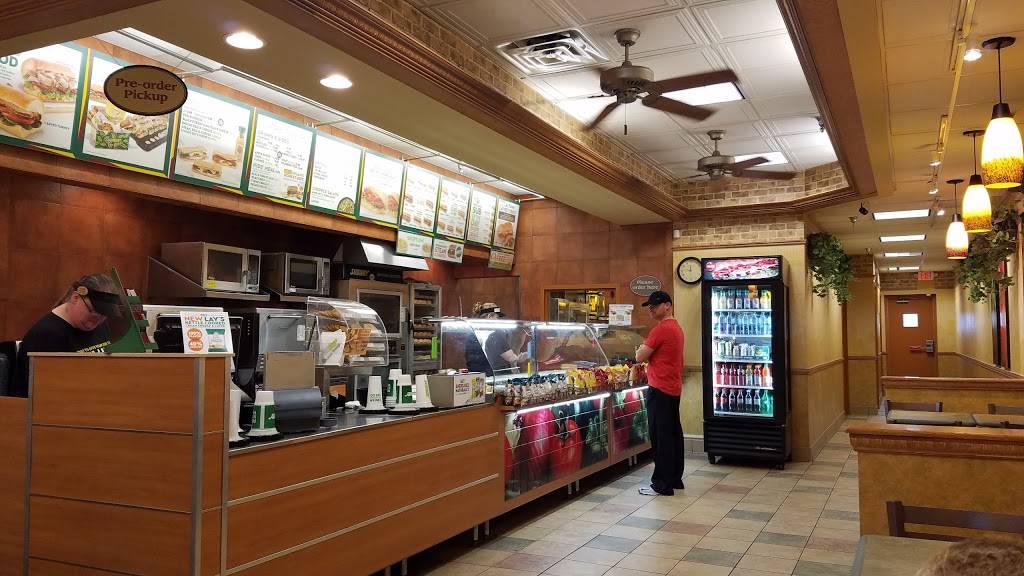 Subway | 1036 W Hwy 96 W, Shoreview, MN 55126, USA | Phone: (651) 255-3007