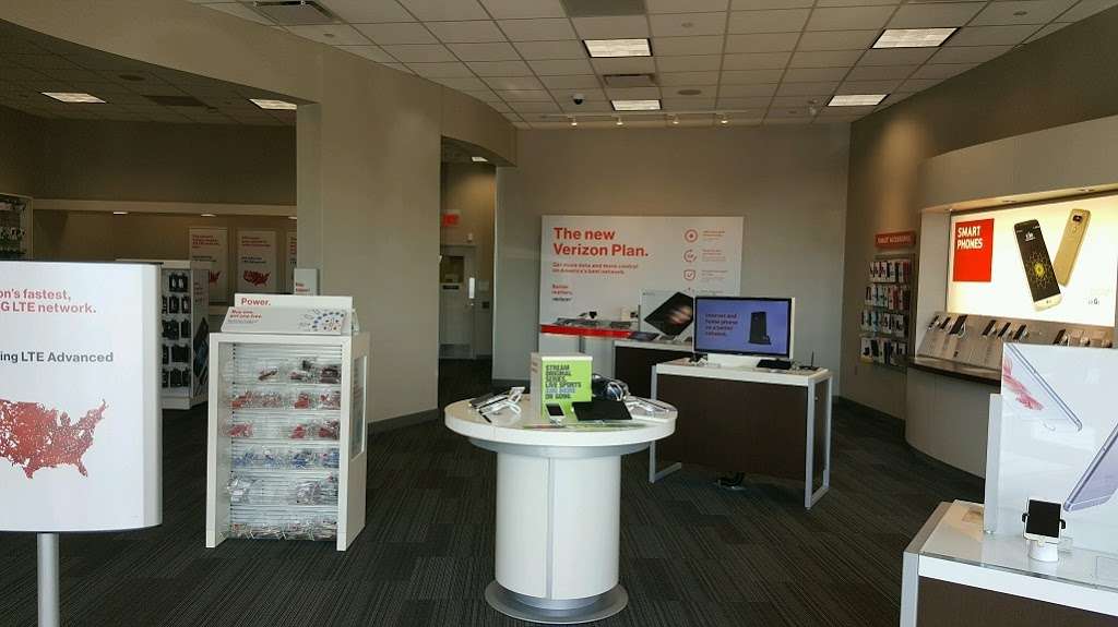 Verizon | 14139 Town Center Blvd STE 700, Noblesville, IN 46060, USA | Phone: (317) 770-9166