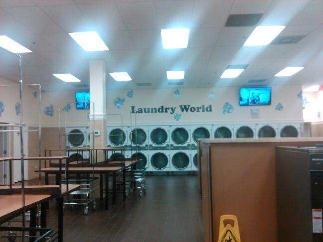 Laundry World | 3400 183rd St, Hazel Crest, IL 60429, USA | Phone: (708) 970-8126