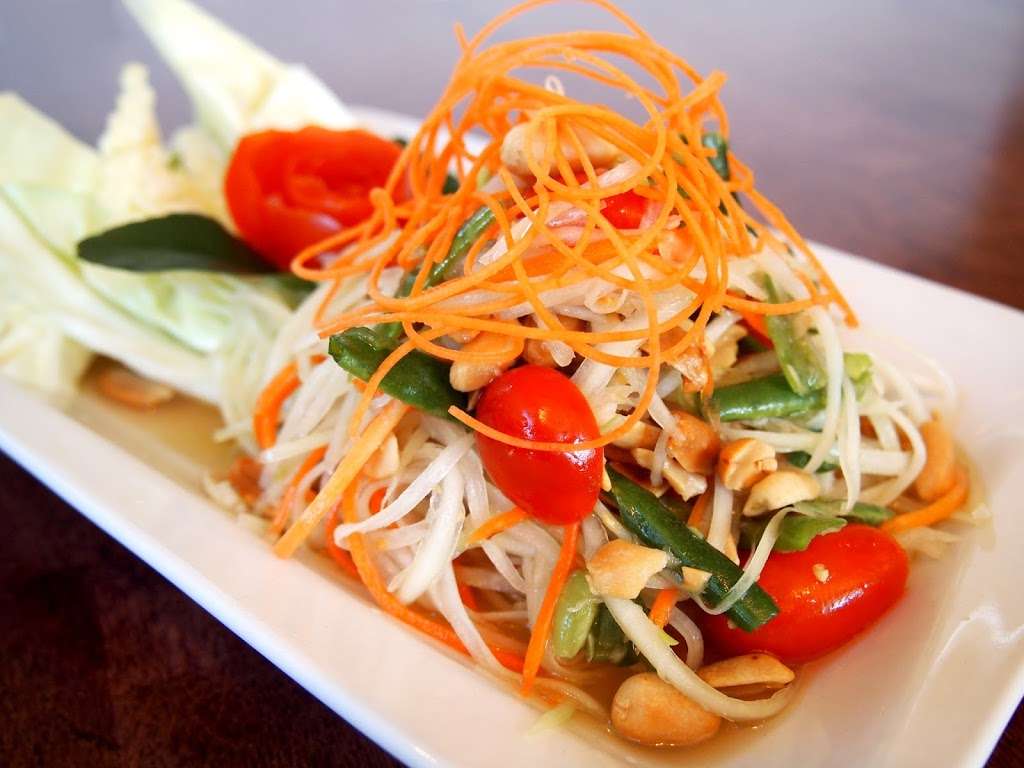 Jasmine Blossom Thai Cuisine | 6520 Hollis St, Emeryville, CA 94608, USA | Phone: (510) 788-0766