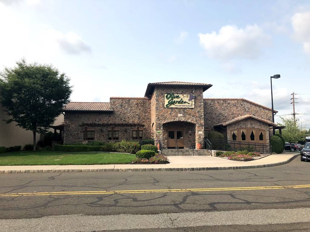 Olive Garden Italian Restaurant | 83 NJ-23 South, Wayne, NJ 07470, USA | Phone: (973) 785-4713